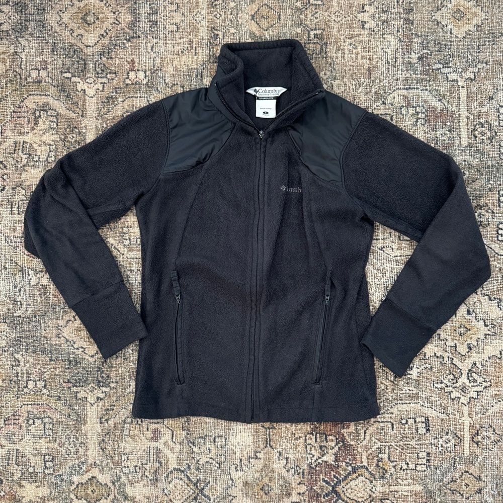 Columbia Women’s Zip Up Jacket • size small